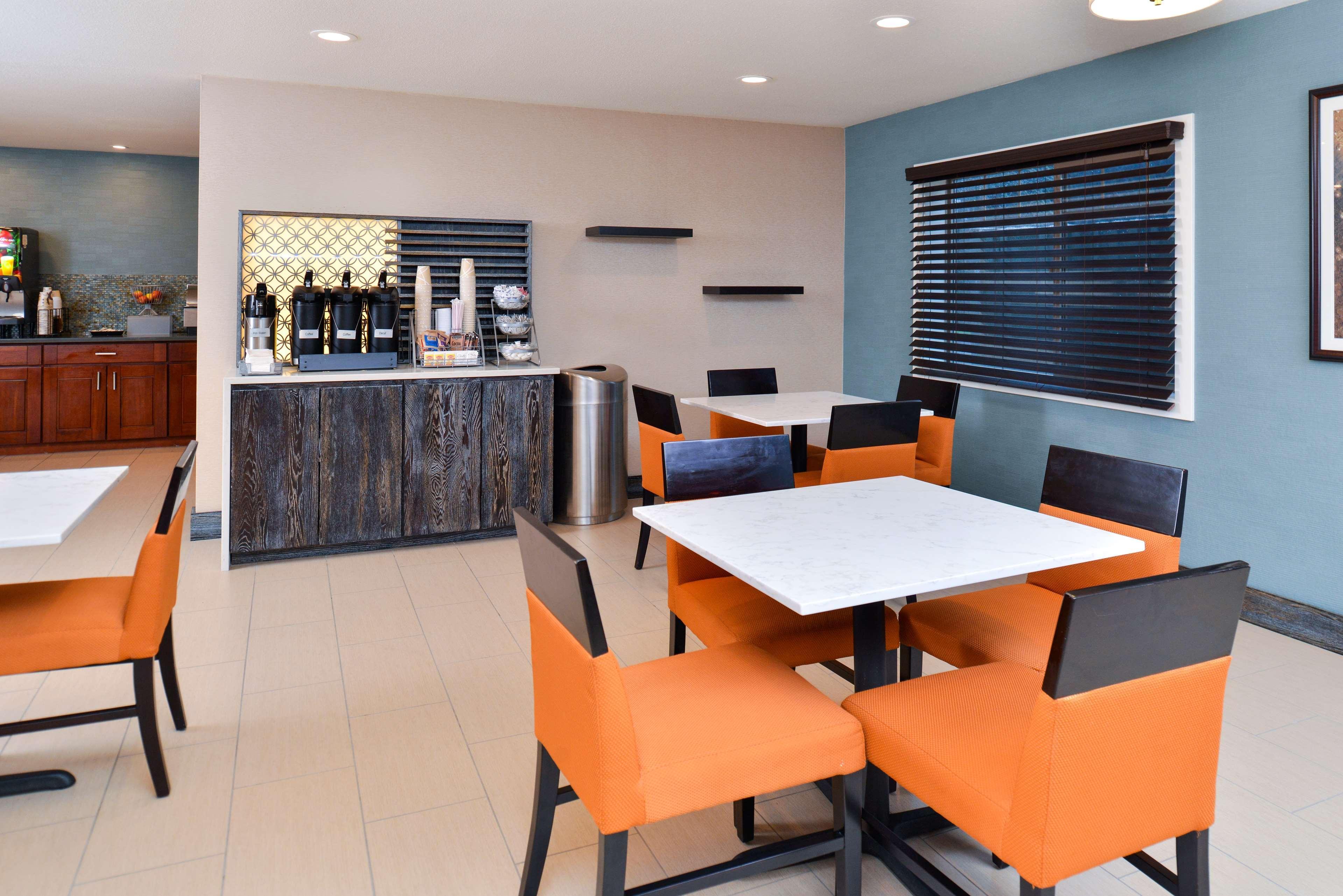 Best Western Long Beach Inn Экстерьер фото